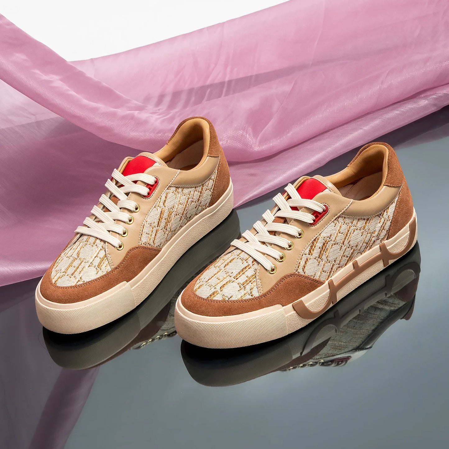 Carolina Herrera Sneaker Classic Retro Style Fashion New Women's Casual Shoes Patchwork Design Comfortable and Versatile Letter Printing